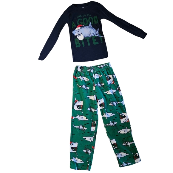 Carter's Shark Christmas Pajamas Boys Size 8 - Picture 1 of 8